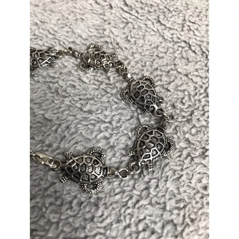 Sea Turtle Link Bracelet Silver Tone Metal‎ Costume Beach Jewelry